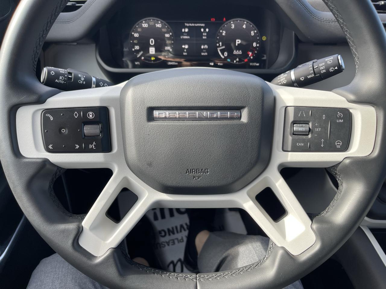 Land Rover Defender 110 P300 S 2025