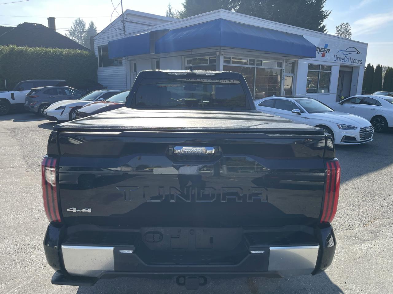 Toyota Tundra 4WD Platinum CrewMax 6.5' Bed (Natl) 2025
