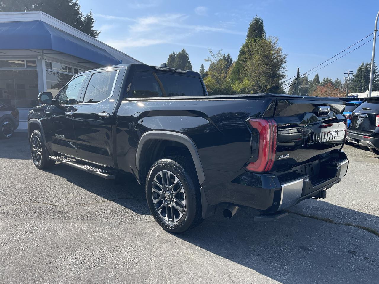 Toyota Tundra 4WD Platinum CrewMax 6.5' Bed (Natl) 2025