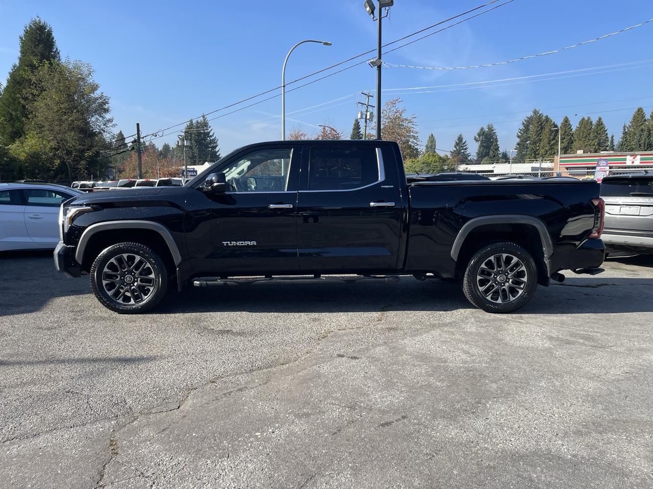 Toyota Tundra 4WD Platinum CrewMax 6.5' Bed (Natl) 2025