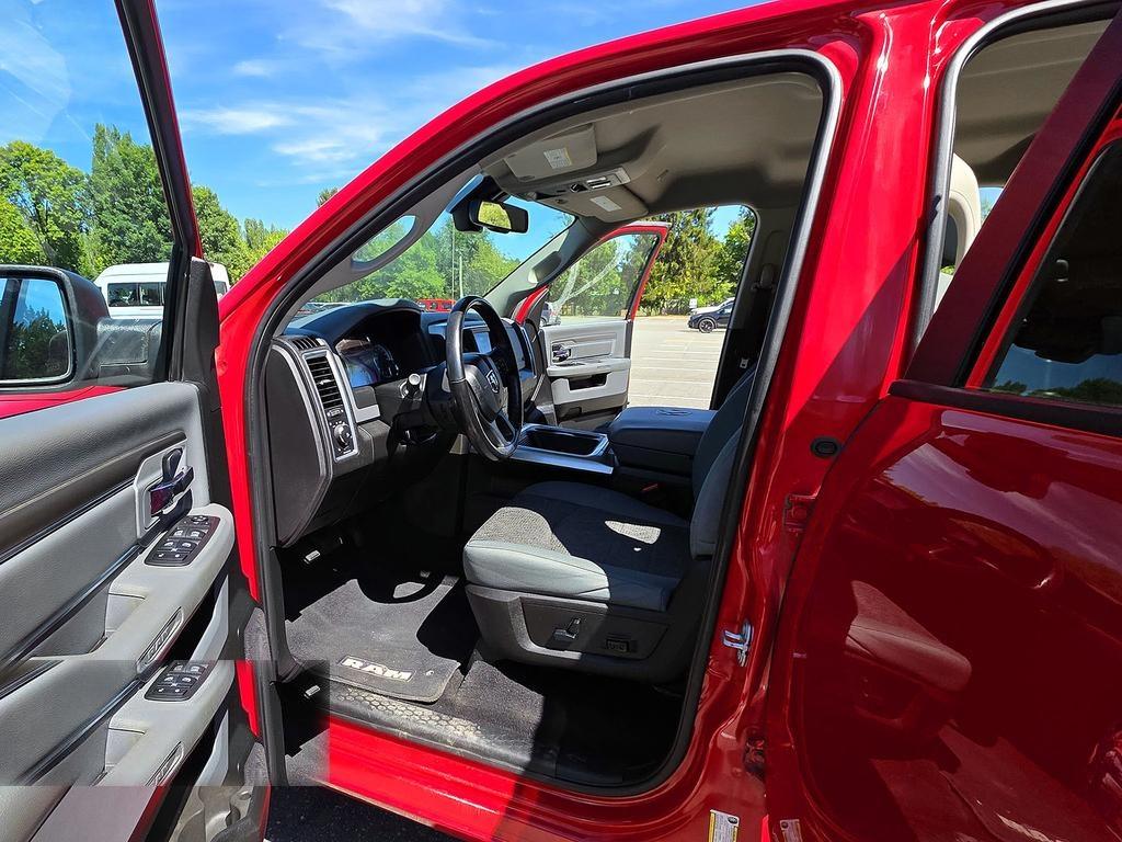 RAM 1500 Classic Warlock 4x4 Quad Cab 6'4" Box 2019