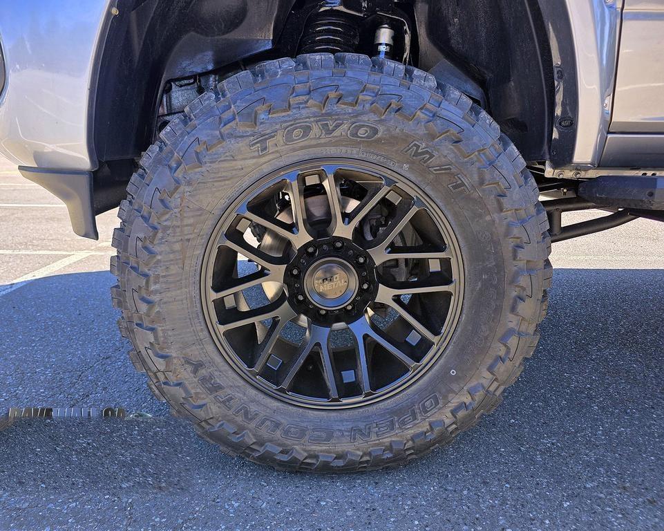 RAM 3500 Laramie 4x4 Crew Cab 6'4" Box 2023