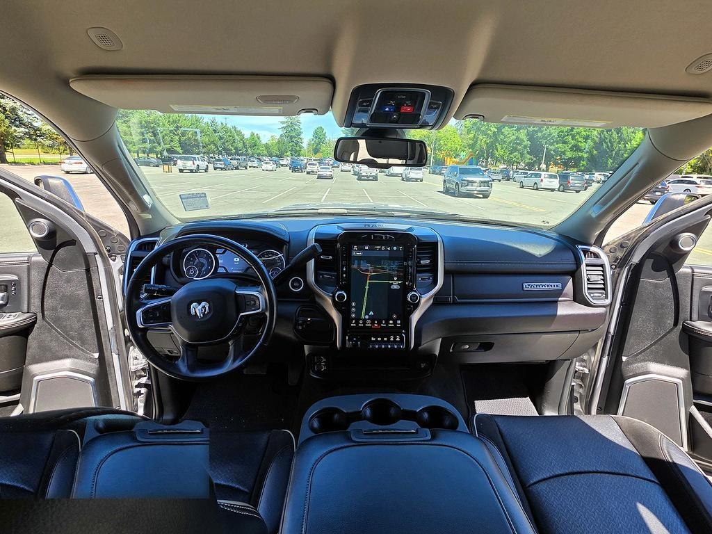 RAM 3500 Laramie 4x4 Crew Cab 6'4" Box 2023