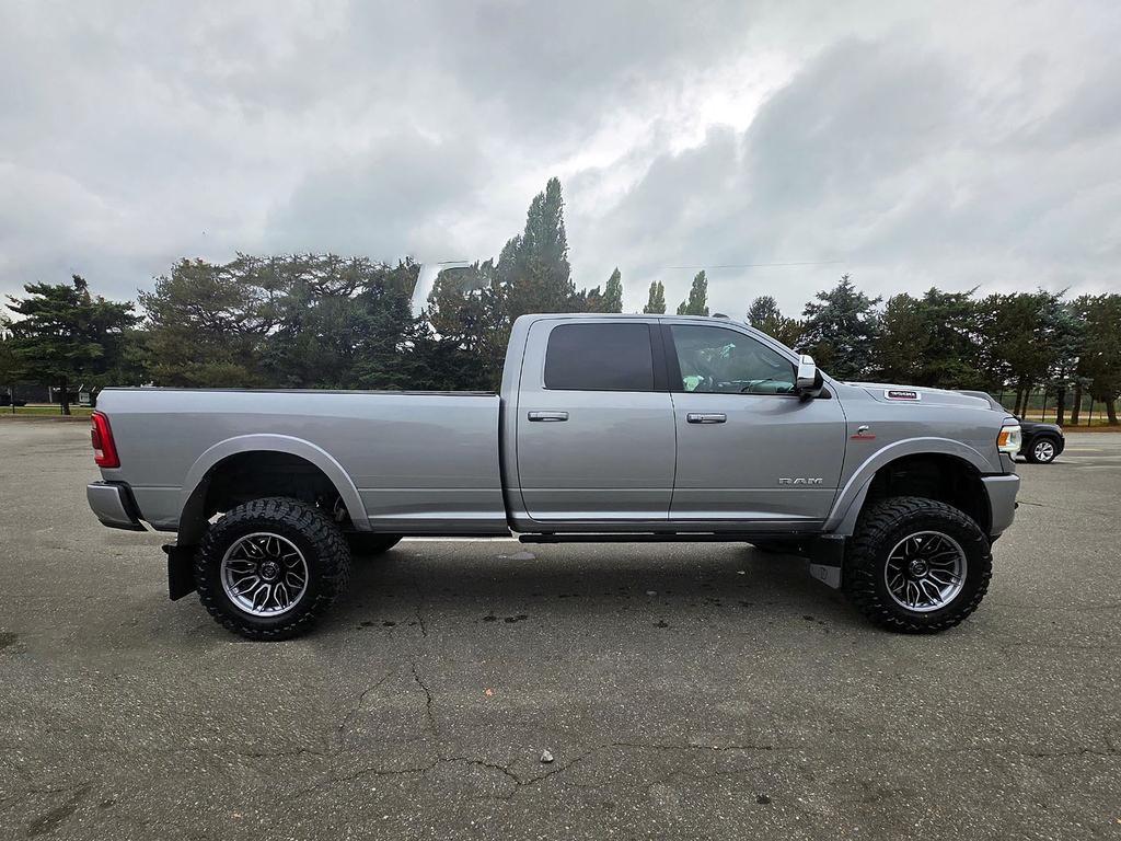 RAM 3500 Laramie 4x4 Crew Cab 8' Box 2020