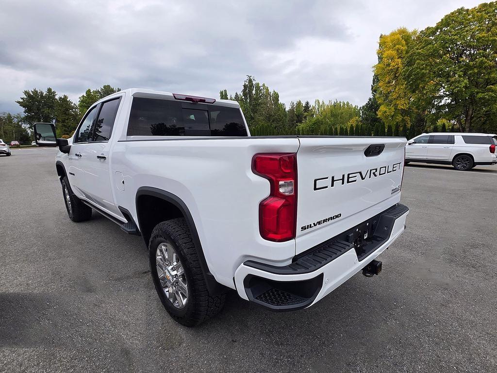 Chevrolet Silverado 3500HD 4WD Crew Cab 159" High Country 2023