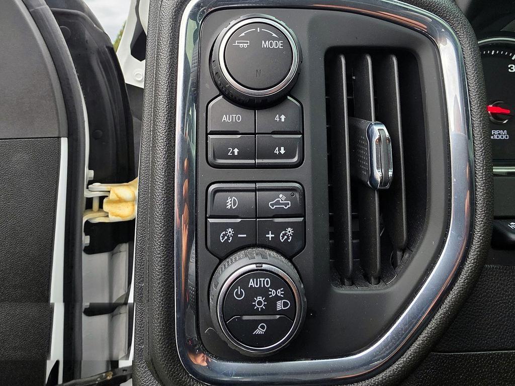 Chevrolet Silverado 3500HD 4WD Crew Cab 159" High Country 2023