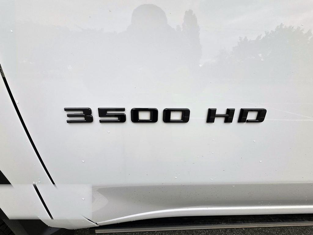 Chevrolet Silverado 3500HD 4WD Crew Cab 159" High Country 2023