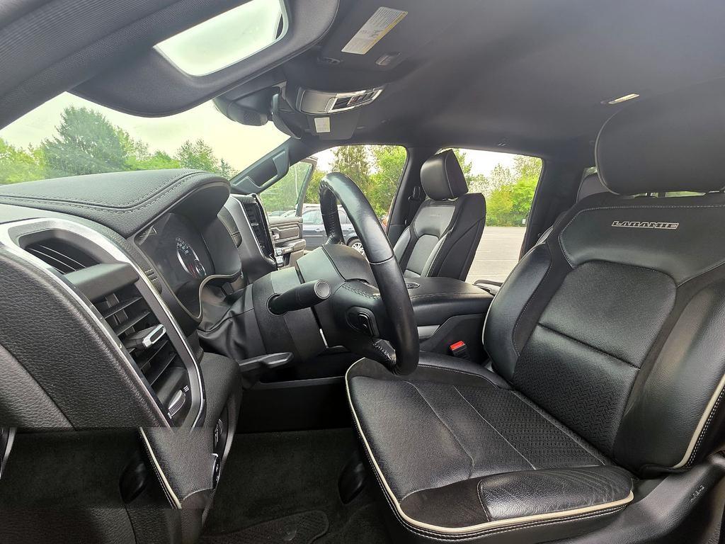 RAM 1500 Laramie 4x4 Crew Cab 5'7" Box 2023
