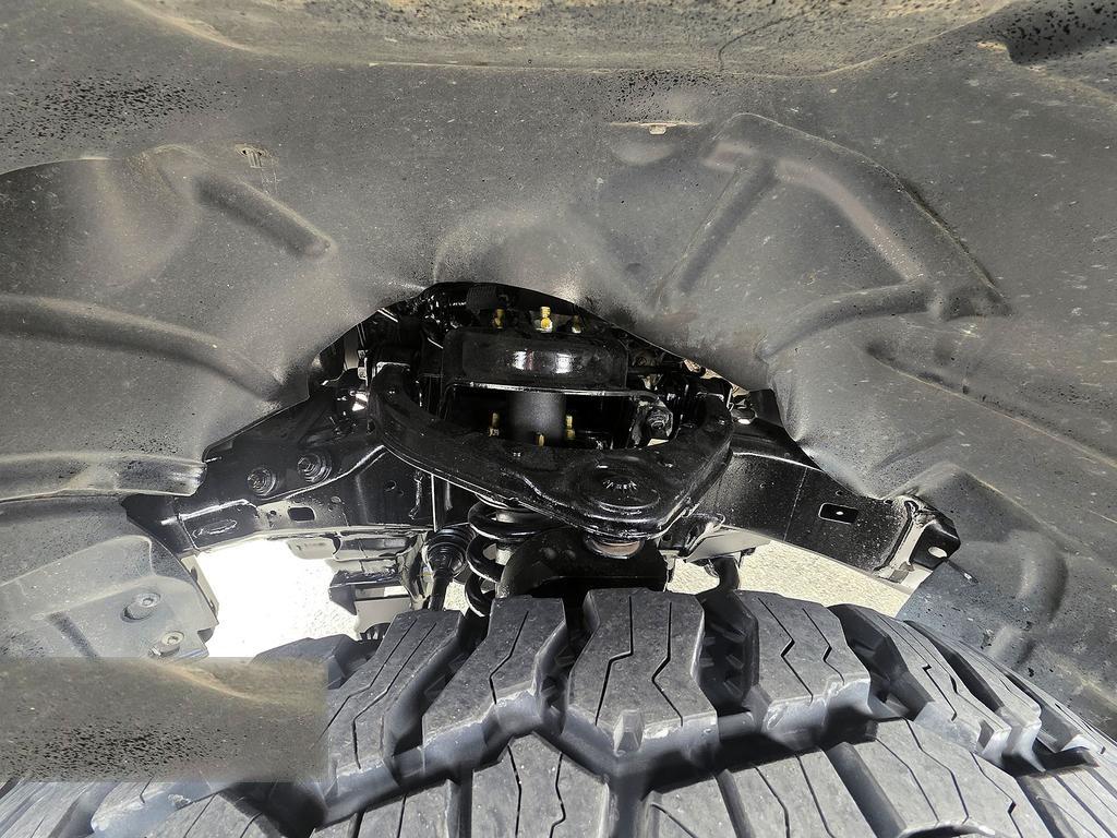 RAM 1500 Laramie 4x4 Crew Cab 5'7" Box 2023