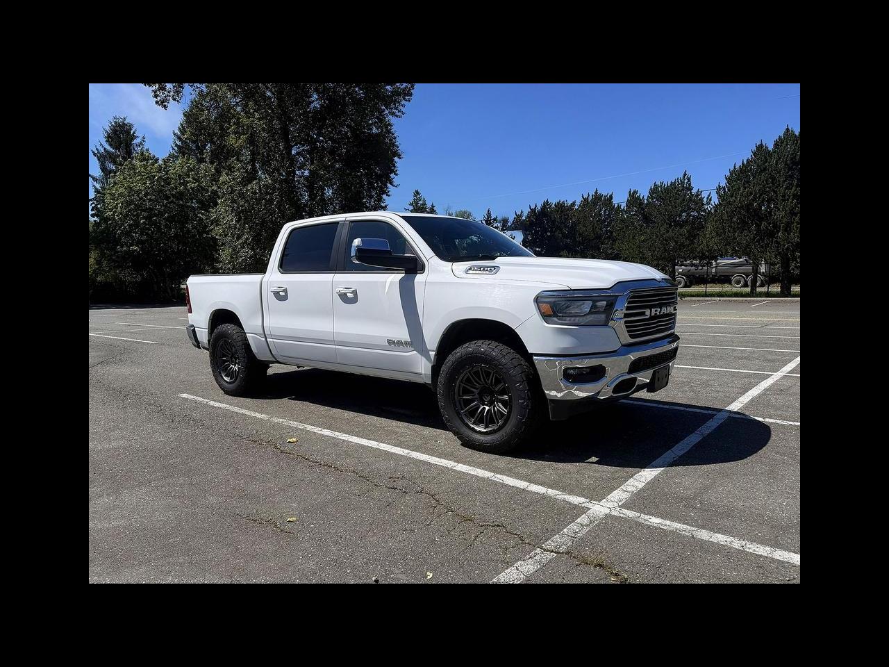 RAM 1500 Laramie 4x4 Crew Cab 5'7" Box 2023