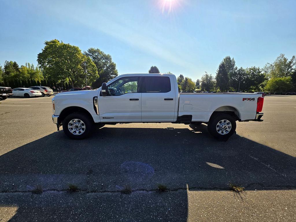 Ford Super Duty F-350 SRW King Ranch 4WD Crew Cab 8' Box 2024