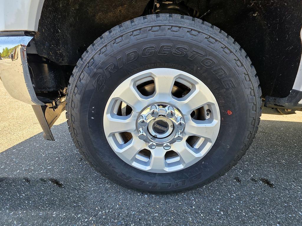 Ford Super Duty F-350 SRW King Ranch 4WD Crew Cab 8' Box 2024
