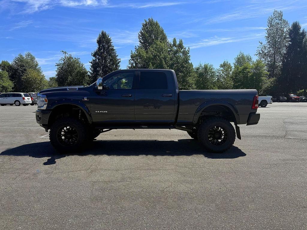 RAM 3500 Laramie 4x4 Crew Cab 6'4" Box 2023
