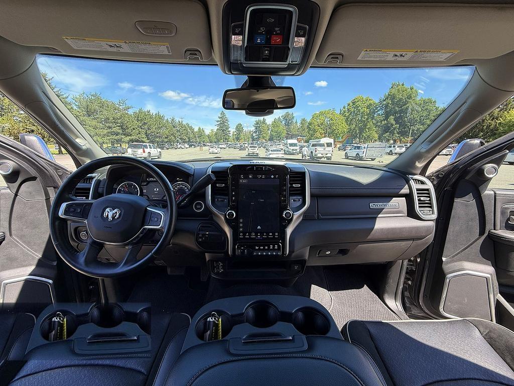 RAM 3500 Laramie 4x4 Crew Cab 6'4" Box 2023