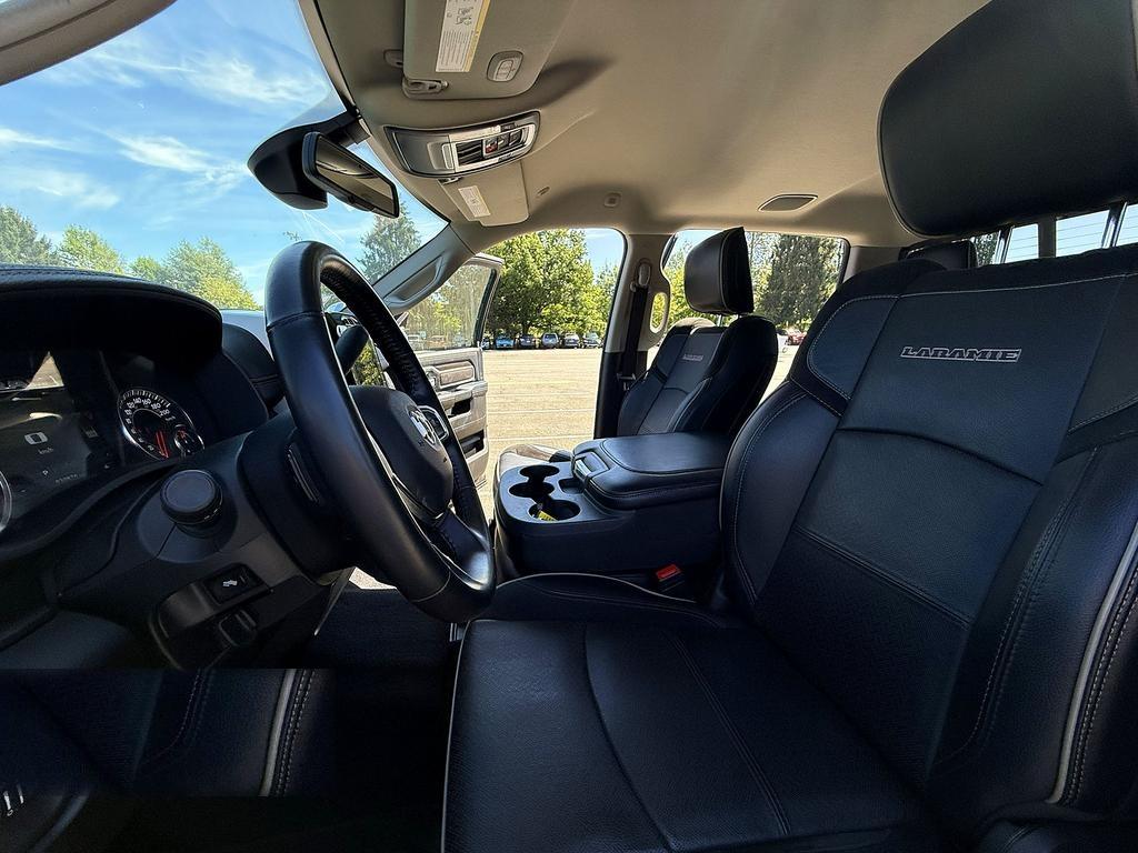 RAM 3500 Laramie 4x4 Crew Cab 6'4" Box 2023
