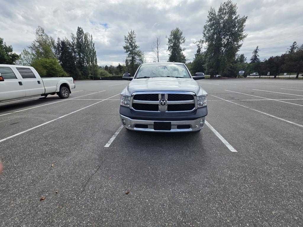 RAM 1500 4WD Crew Cab 140.5" ST 2017