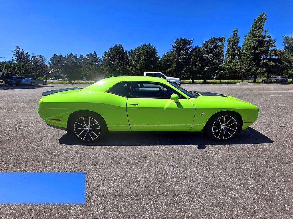 Dodge Challenger 2dr Cpe Scat Pack 2015
