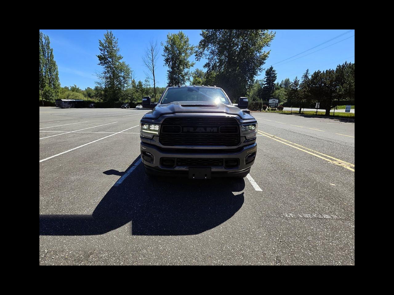 RAM 3500 Limited 4x4 Crew Cab 6'4" Box 2024