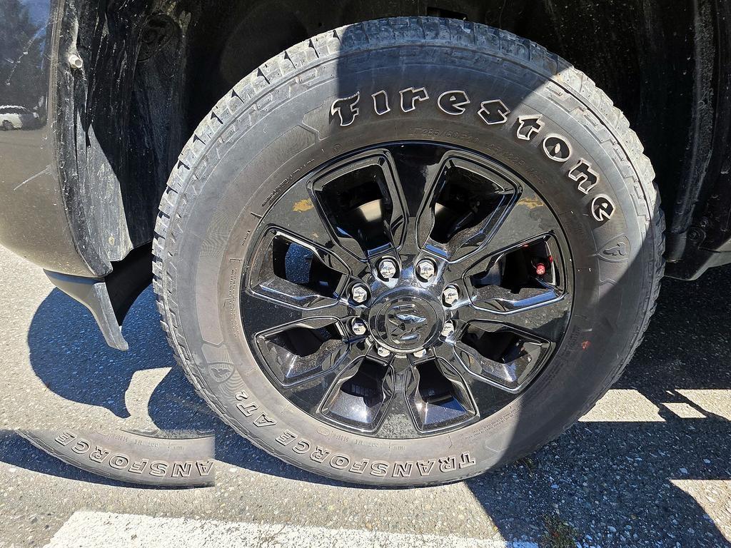 RAM 3500 Limited 4x4 Crew Cab 6'4" Box 2024