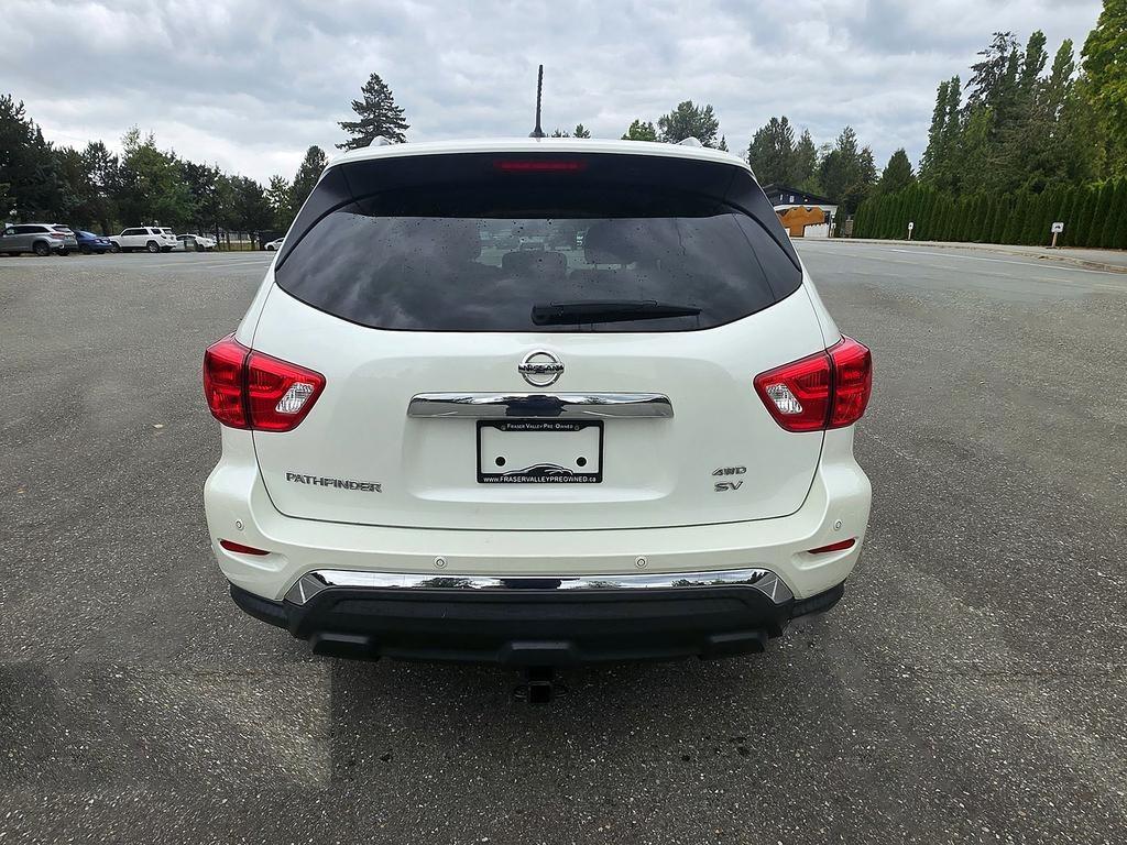 Nissan Pathfinder 4x4 Platinum 2017