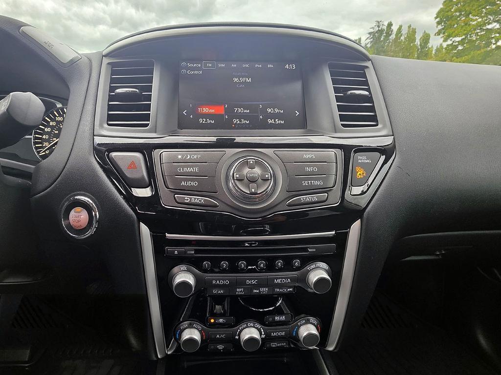Nissan Pathfinder 4x4 Platinum 2017