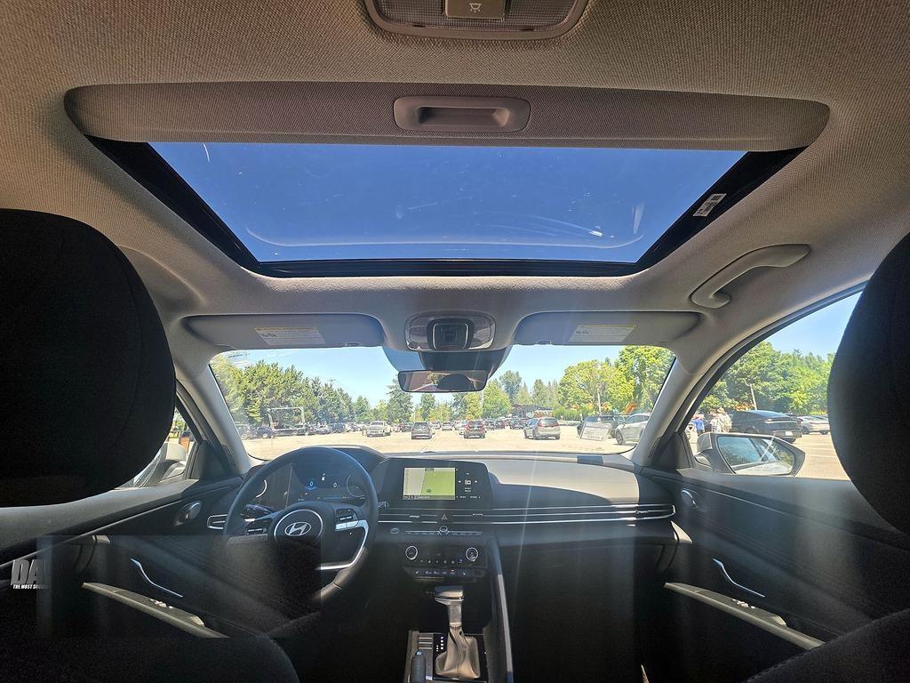 Hyundai Elantra Preferred IVT w/Tech Pkg 2025