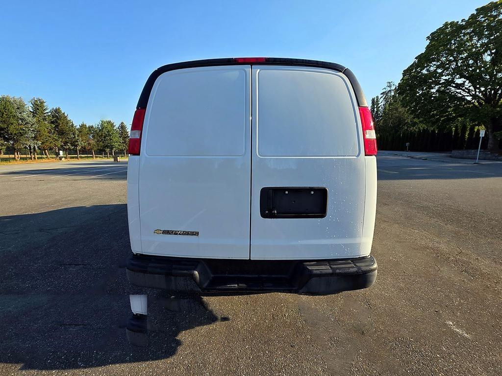 Chevrolet Express Cargo Van RWD 2500 135" 2023