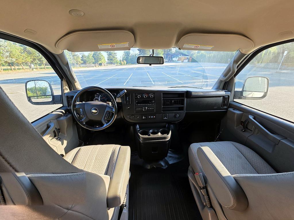 Chevrolet Express Cargo Van RWD 2500 135" 2023