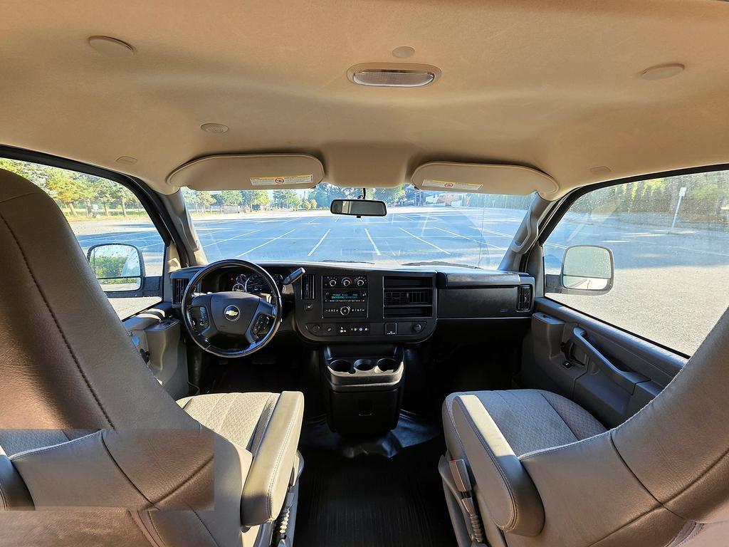 Chevrolet Express Cargo Van RWD 2500 135" 2023