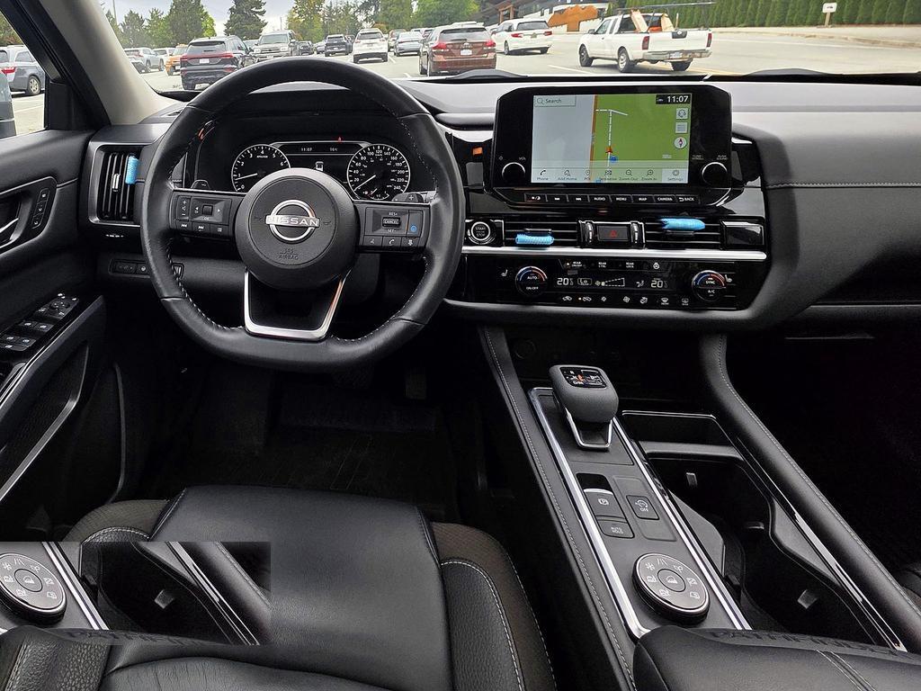 Nissan Pathfinder SL 4WD 2023