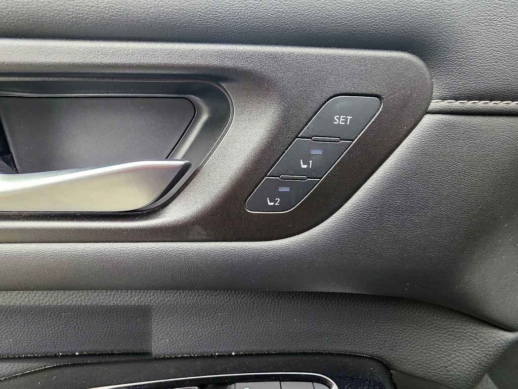 Nissan Pathfinder SL 4WD 2023