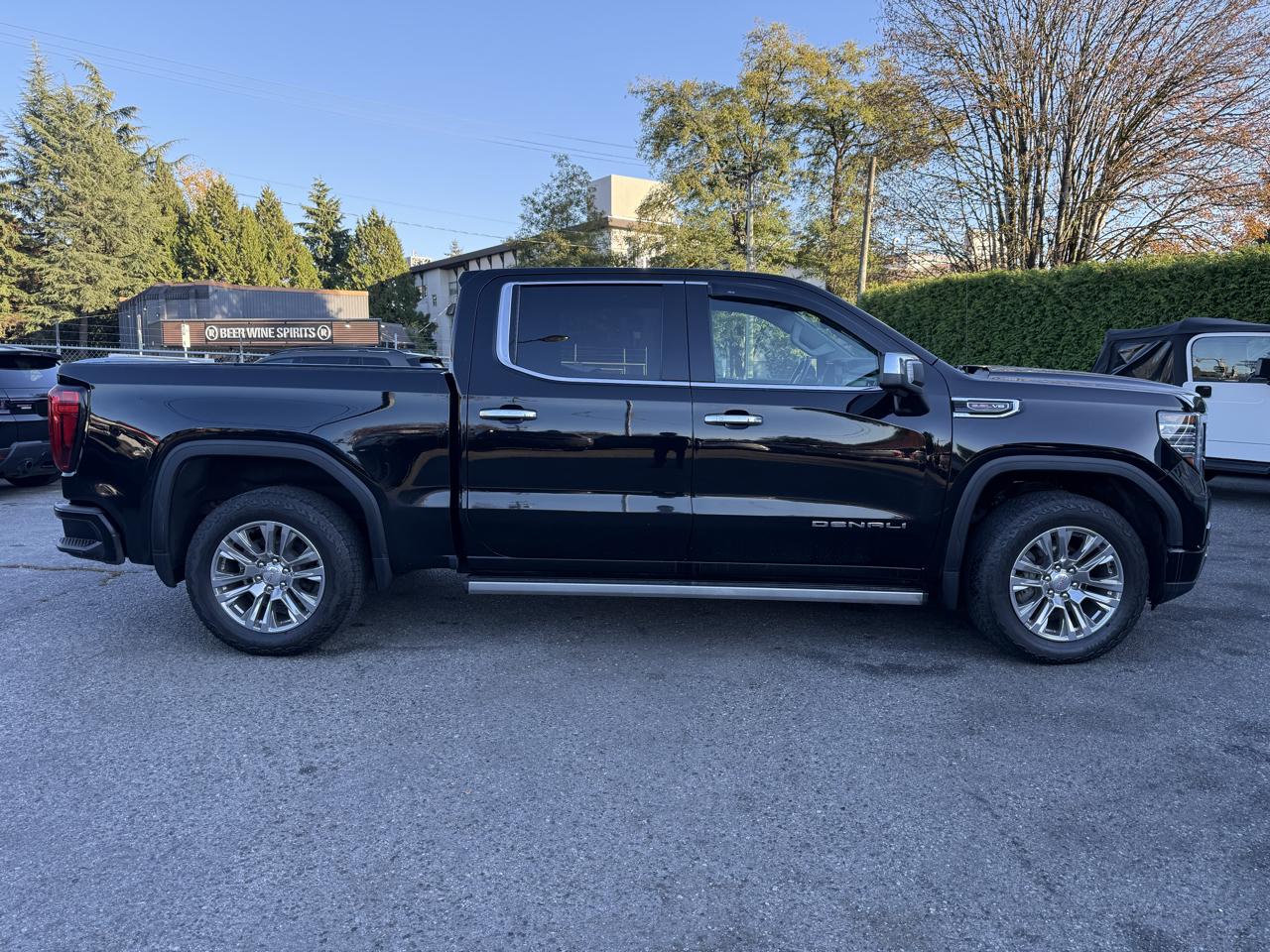GMC Sierra 1500 4WD Crew Cab 147" Denali 2023