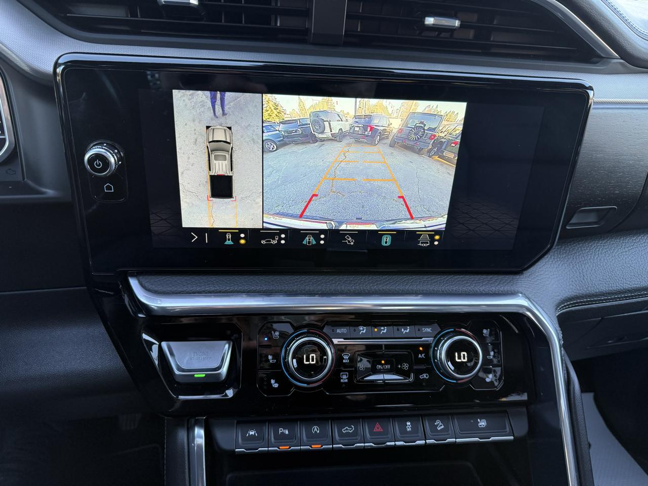 GMC Sierra 1500 4WD Crew Cab 147" Denali 2023