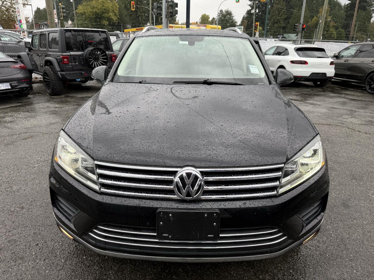 Volkswagen Touareg V6 Sport w/Technology 2017