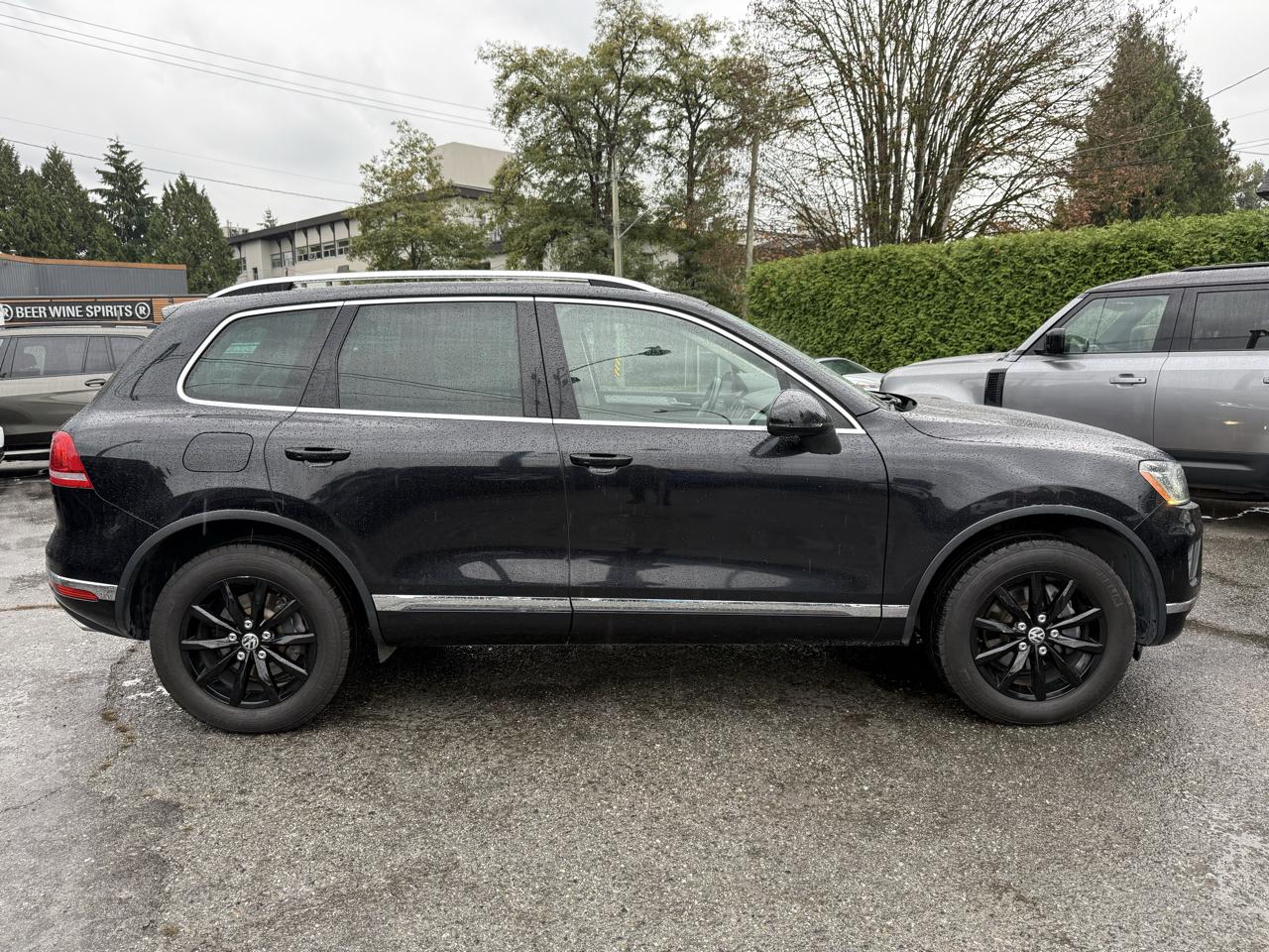 Volkswagen Touareg V6 Sport w/Technology 2017