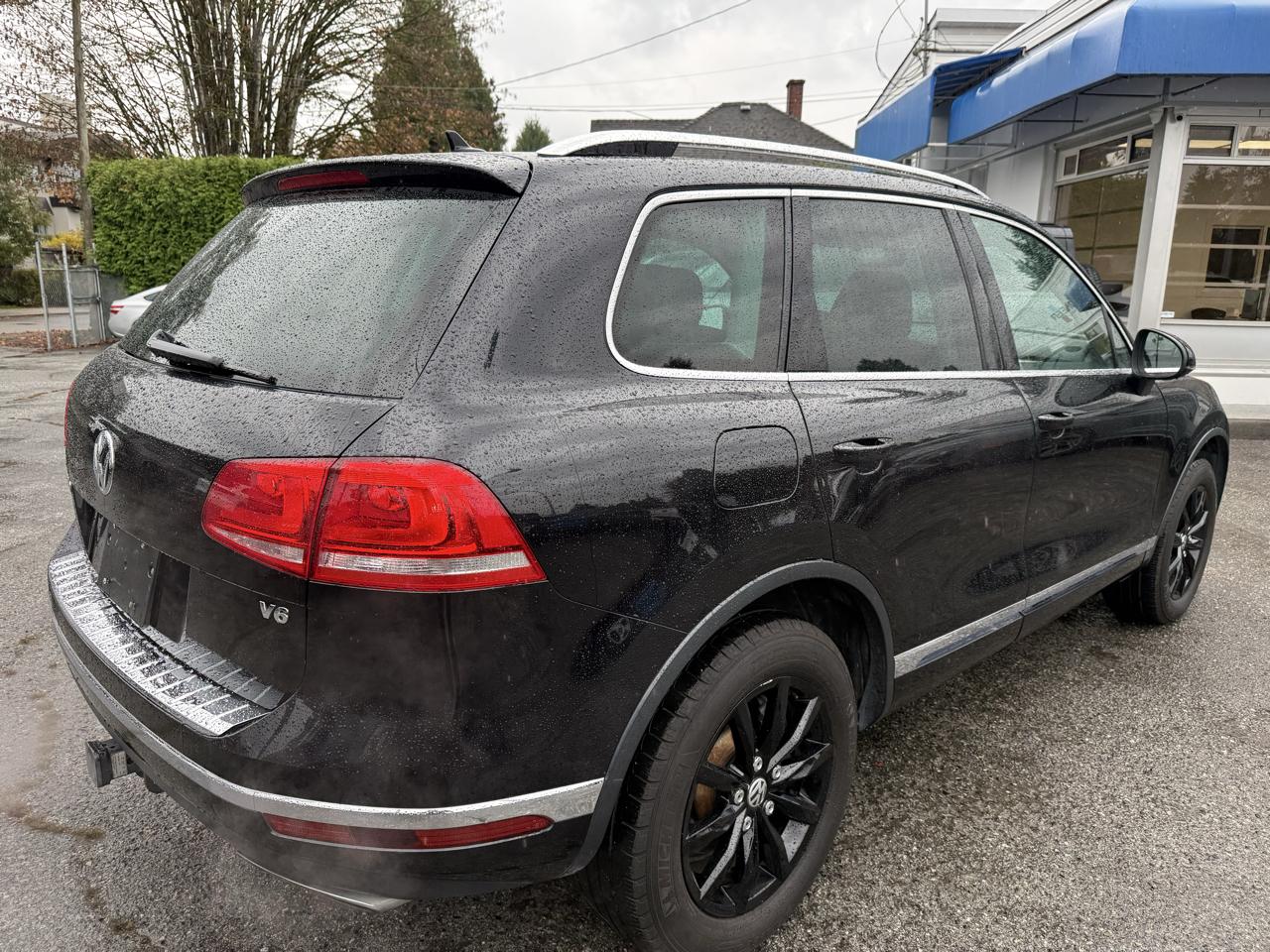 Volkswagen Touareg V6 Sport w/Technology 2017