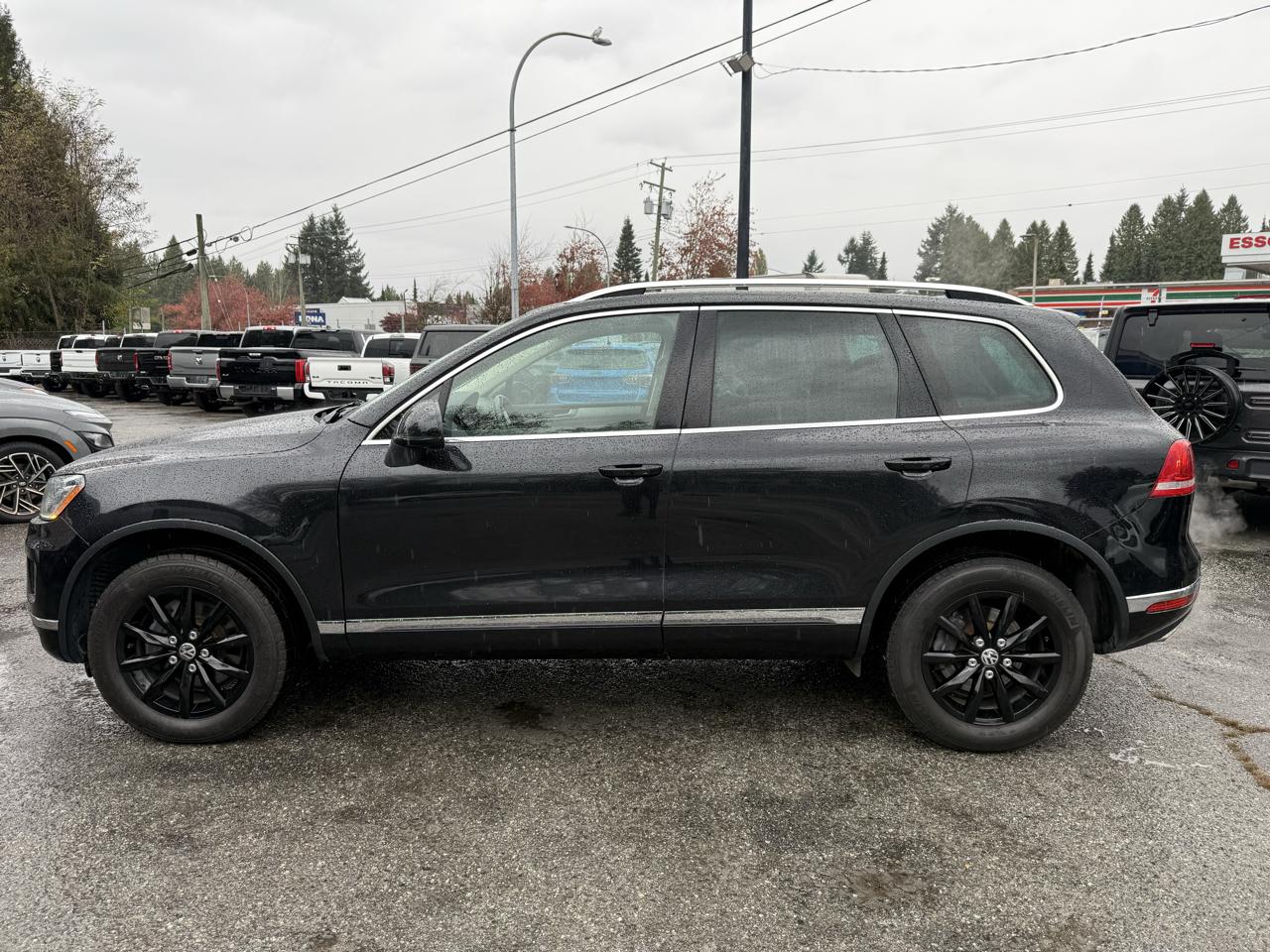 Volkswagen Touareg V6 Sport w/Technology 2017
