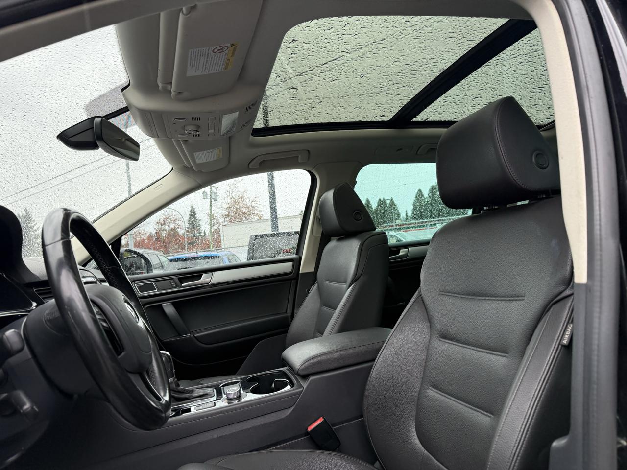 Volkswagen Touareg V6 Sport w/Technology 2017