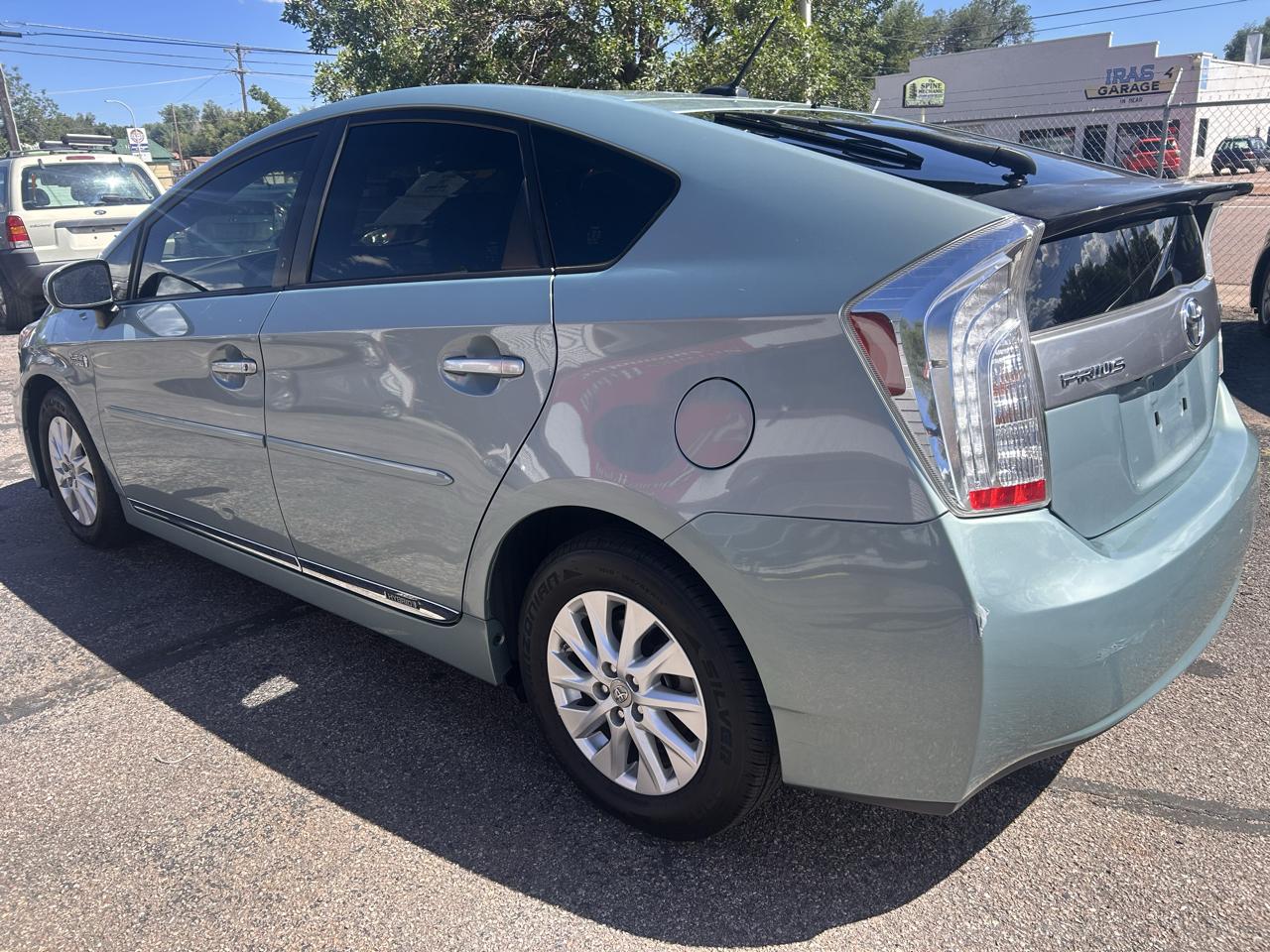 Toyota Prius Plug-In 2012
