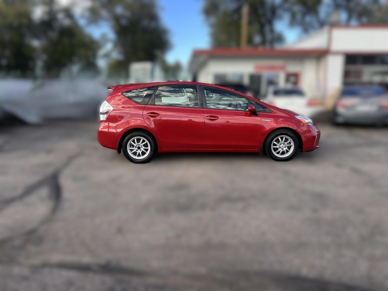 Toyota Prius V Two 2012
