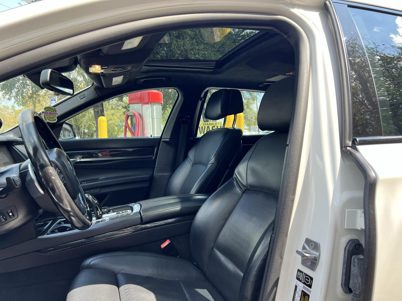 BMW 7-Series 750Li 2015