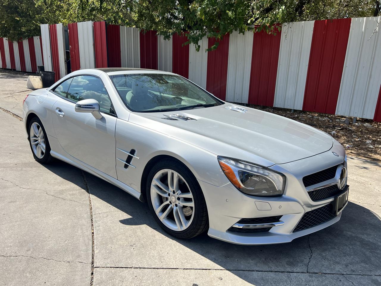 Mercedes-Benz SL-Class SL550R 2013