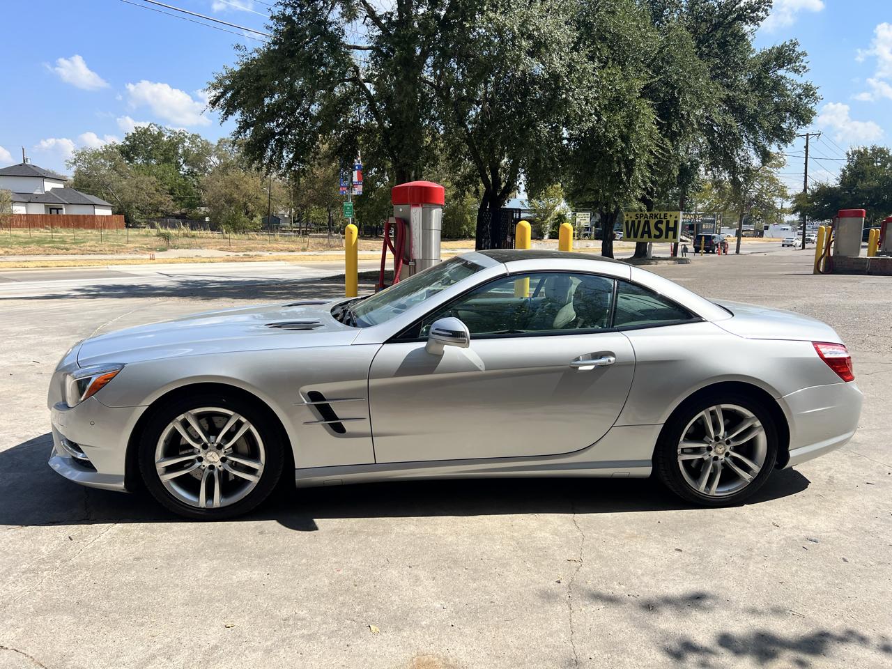 Mercedes-Benz SL-Class SL550R 2013