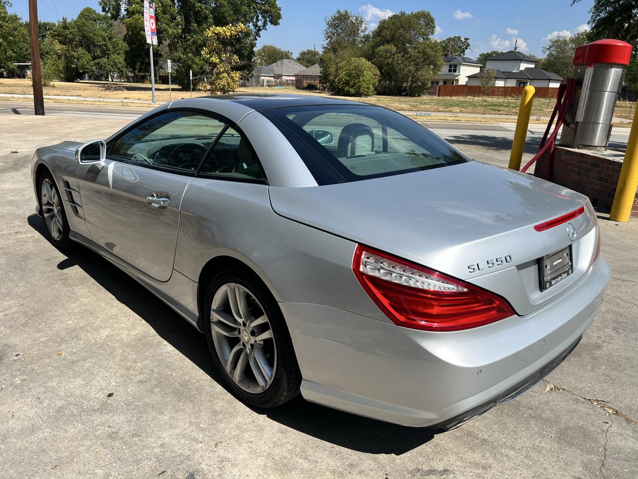Mercedes-Benz SL-Class SL550R 2013