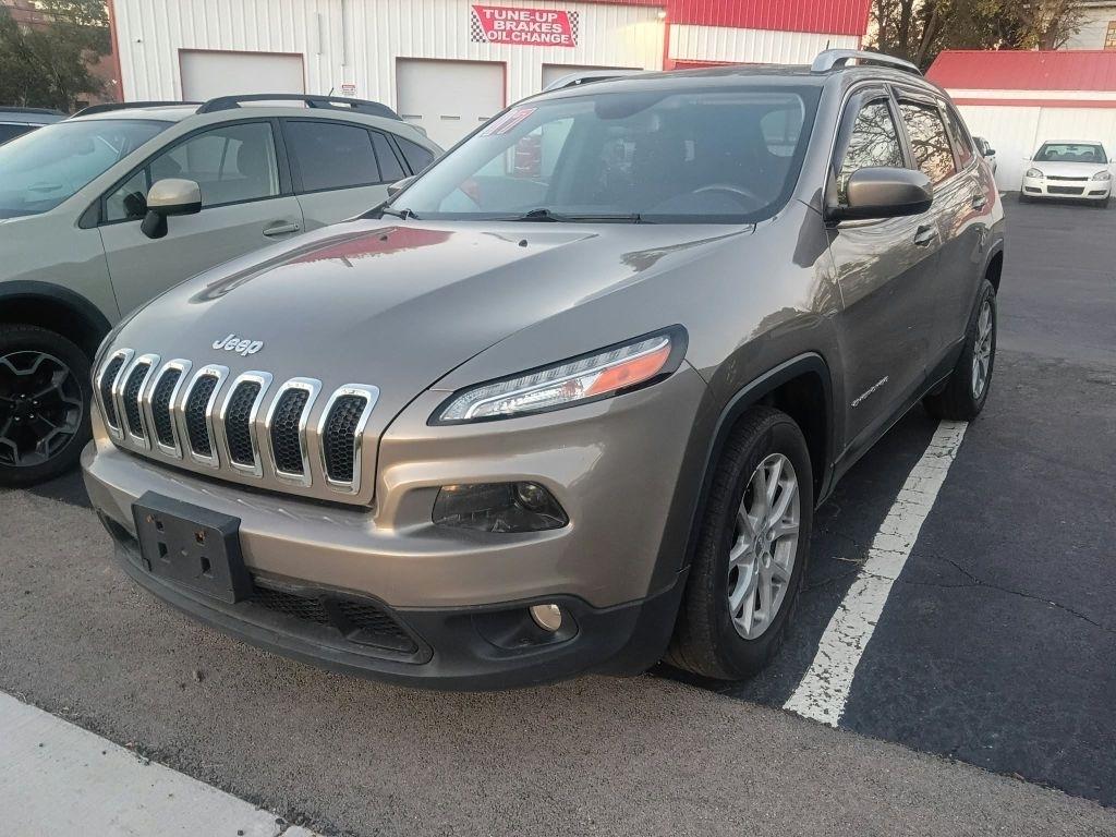 Jeep Cherokee Latitude FWD 2017
