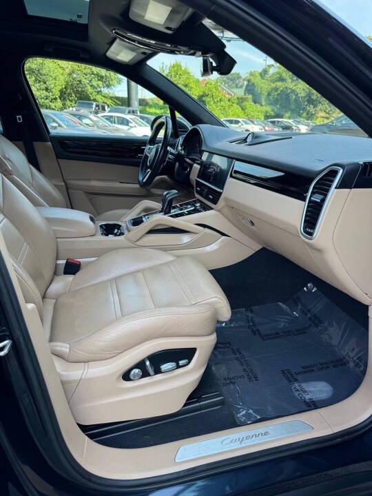 Porsche Cayenne Base 2019