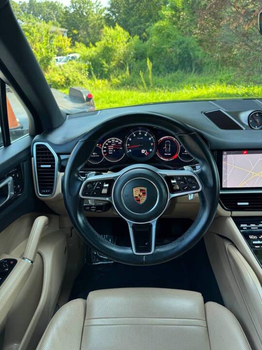 Porsche Cayenne Base 2019