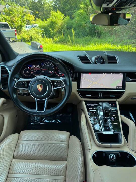 Porsche Cayenne Base 2019