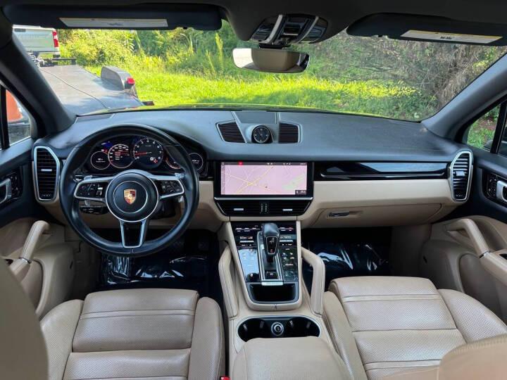 Porsche Cayenne Base 2019