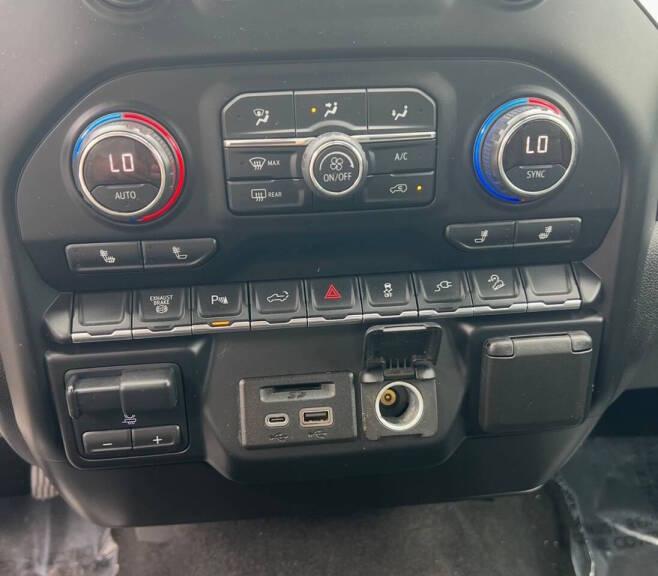 Chevrolet Silverado 2500HD LT Crew Cab Long Box 4WD 2020